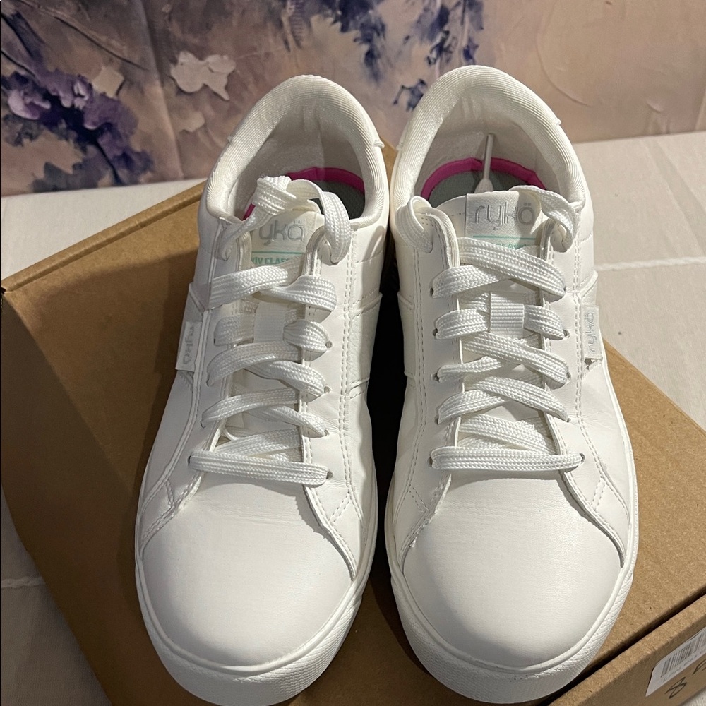 Ryka Women's Viv Classic White Oxfords - Picture 6 of 8